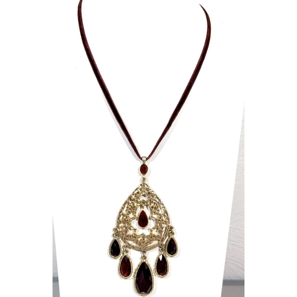 Beachy Tribal Gold Tone Openwork Teardrop Red Charm Necklace 18"
